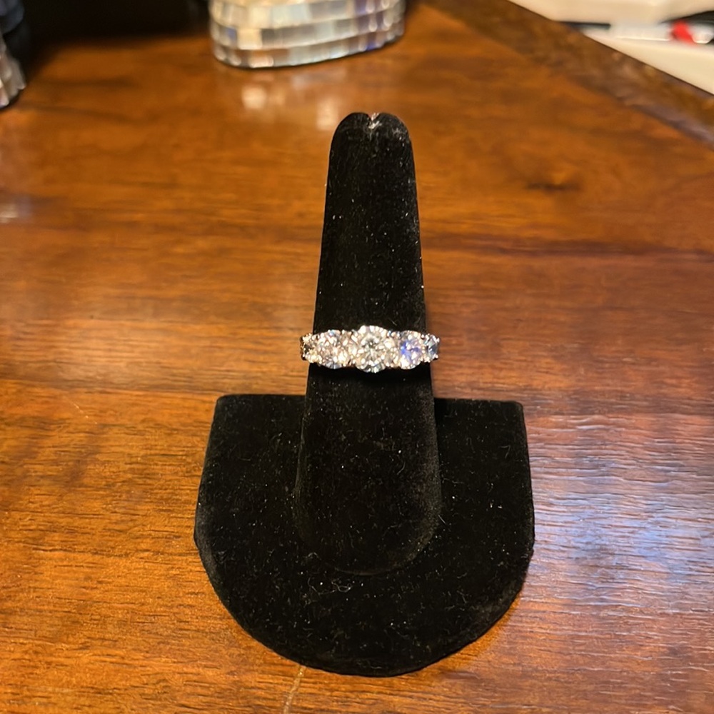 ✨2 for $25 ✨ costume Diamond Ring